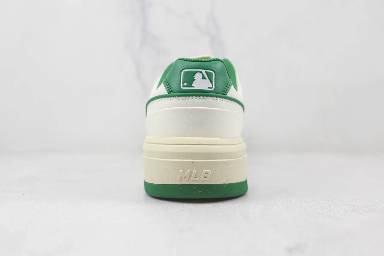 New Era NY Yankees White and Green Lifestyle Sneakers 9