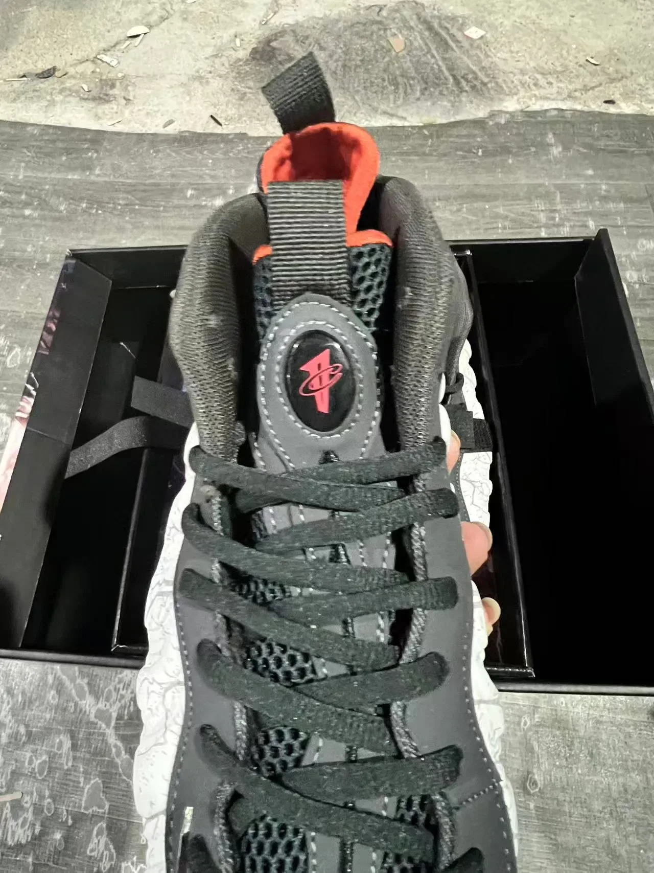 Nike Air Foamposite One Crackle White Black Chaussures Lifestyle 4
