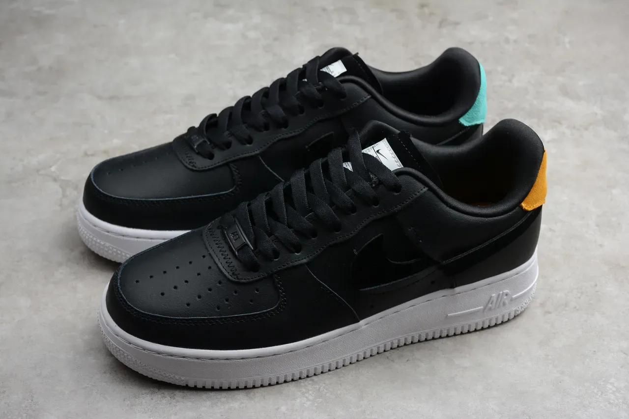 Nike Air Force 1 Black White Mustard Yellow Chaussures lifestyle 10