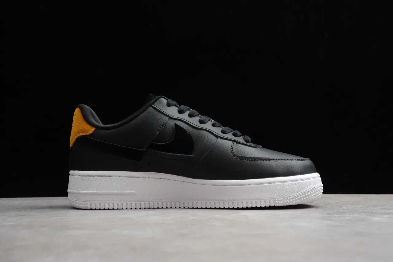 Nike Air Force 1 Black White Mustard Yellow Chaussures lifestyle 14