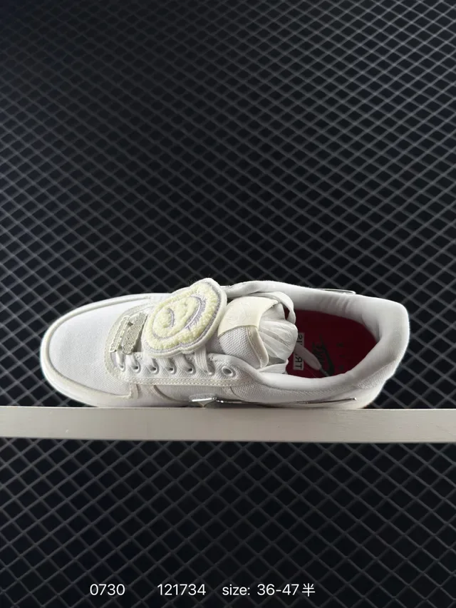 Nike Air Force 1 White Metallic Swoosh Lifestyle Sneakers 5