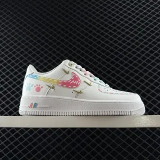 Nike Air Force 1 सफेद बहुरंगी कम ऊंचाई की आकृति इंद्रधनुषी ग्रेडिएंट स्ट्राइप लाइफस्टाइल स्नीकर्स