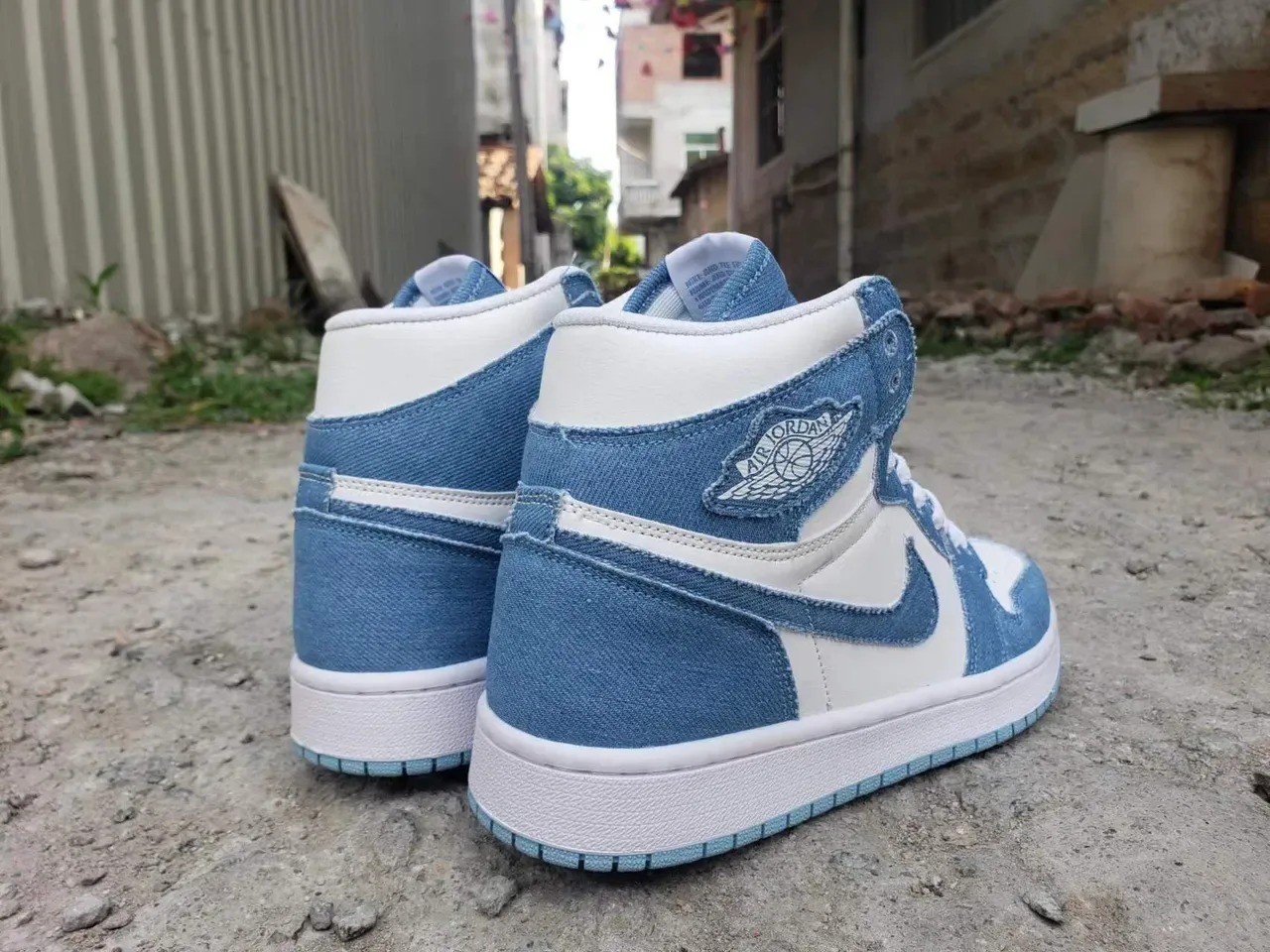Nike Air Jordan 1 Azul Denim Branco Dourado Trava de Cadarço Tênis de Basquete 3