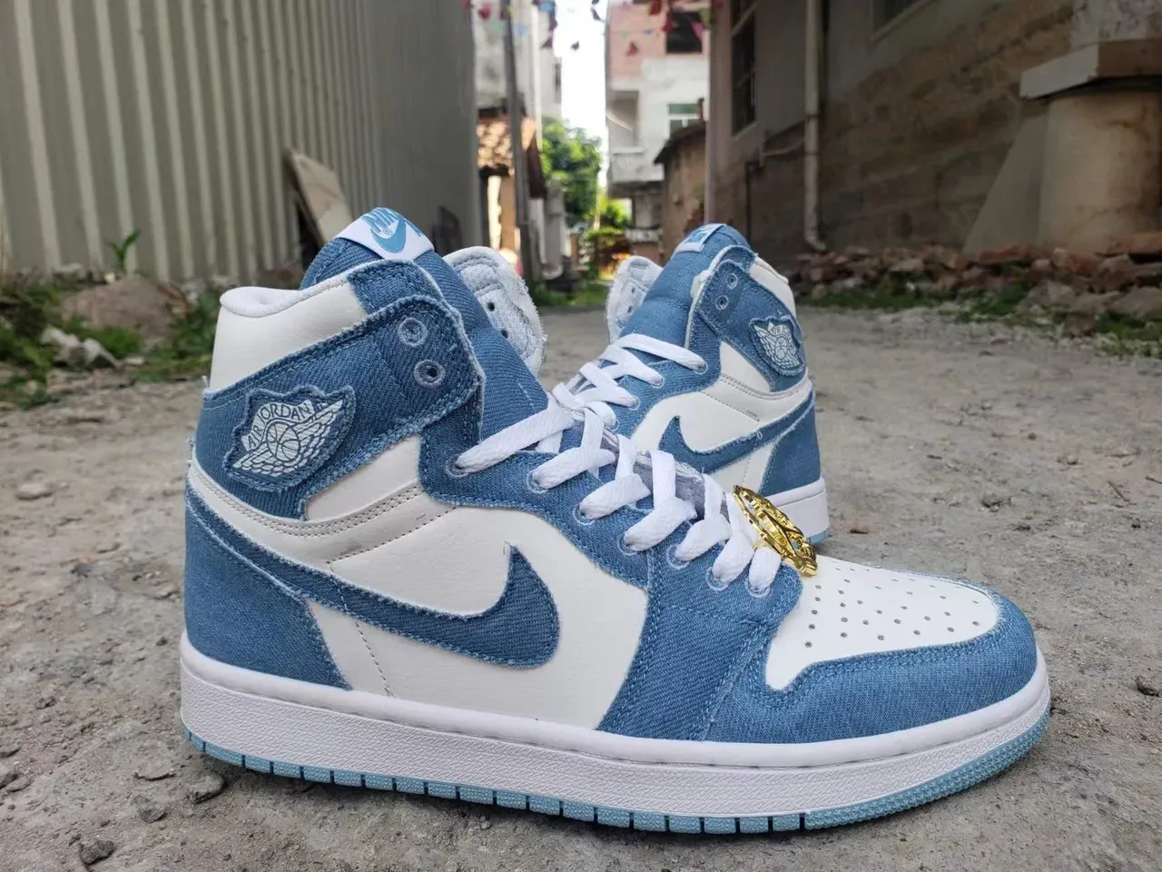 Nike Air Jordan 1 Azul Denim Branco Dourado Trava de Cadarço Tênis de Basquete 5