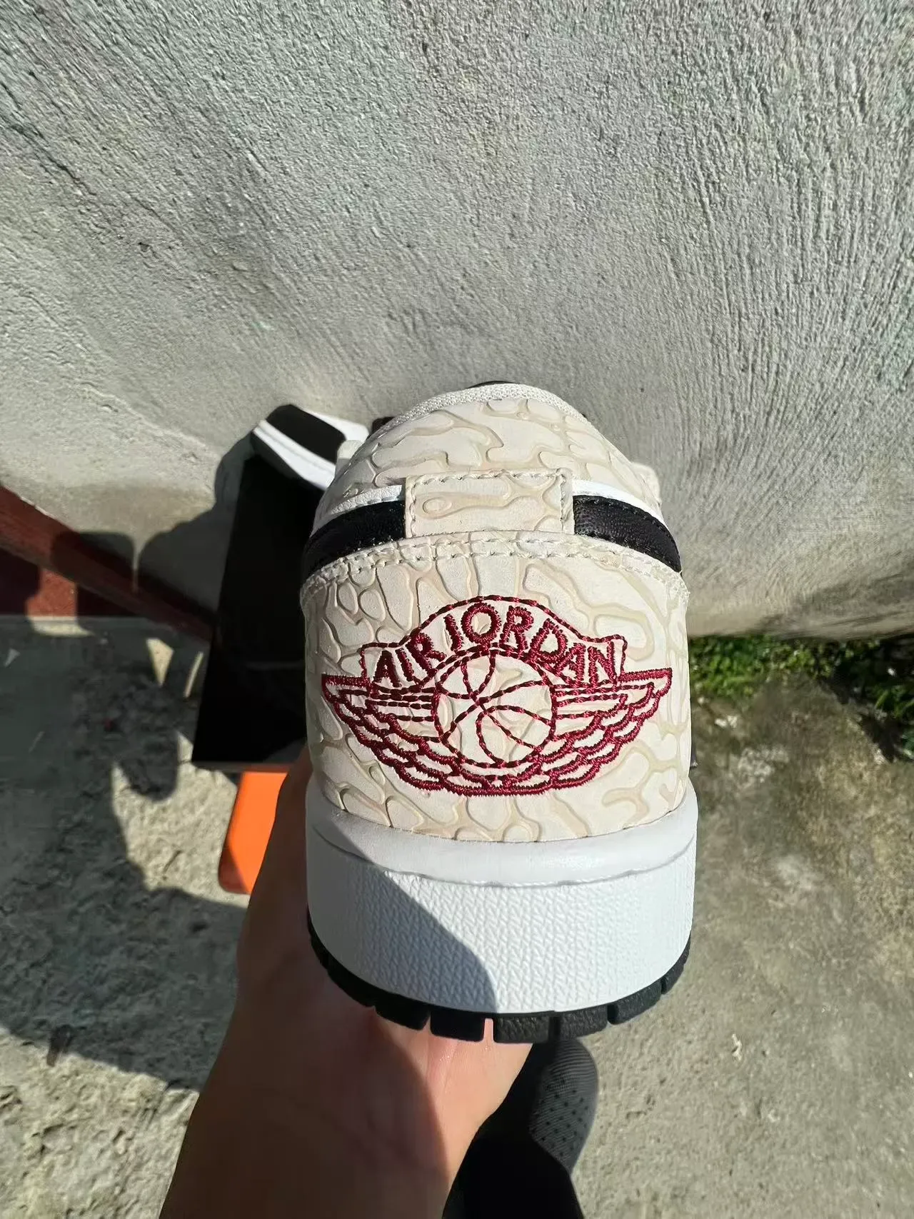 Nike Air Jordan 1 Low Cracked Texture White Black Lifestyle Sneakers 8
