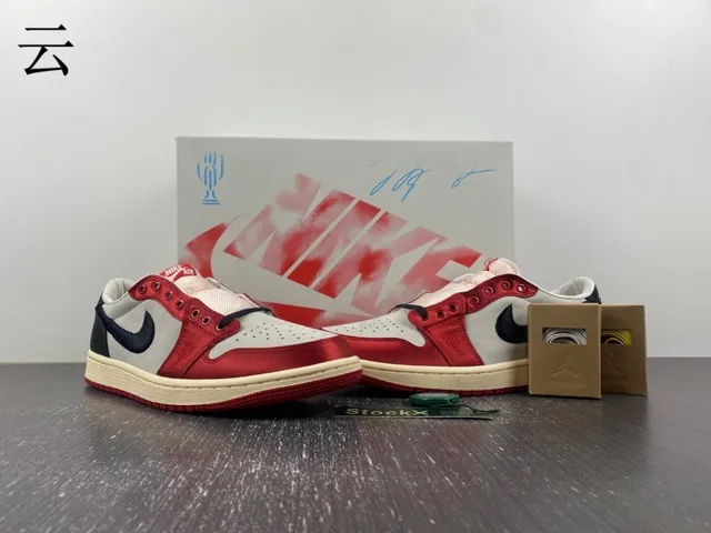 Nike Air Jordan 1 Low Laceless Red White Black Lifestyle Sneakers 12