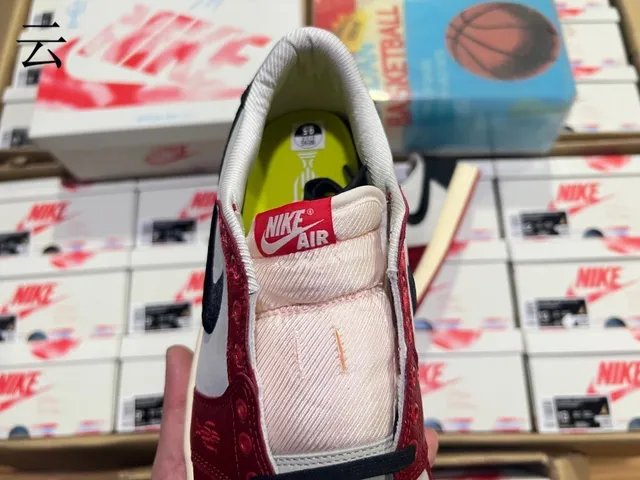 Nike Air Jordan 1 Low Laceless Red White Black Lifestyle Sneakers 21
