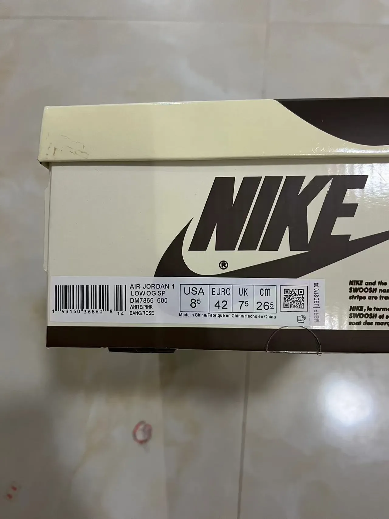 Nike Air Jordan 1 Low Chaussures Lifestyle Rose et Beige 10