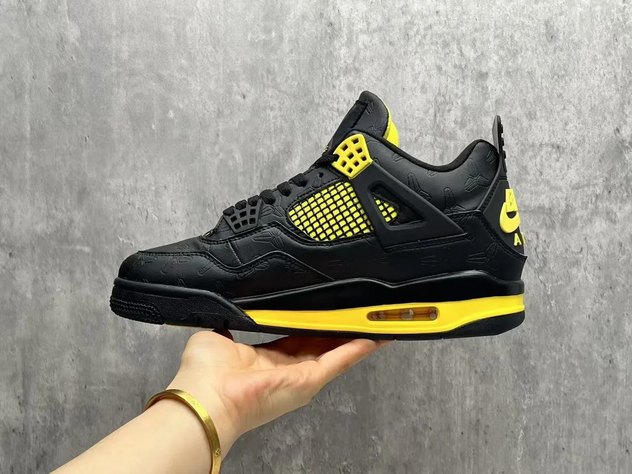 Nike Air Jordan 4 Noir Jaune Chaussures de Basketball 11