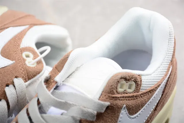 Nike Air Max 1 Tan and White Lifestyle Sneakers 6