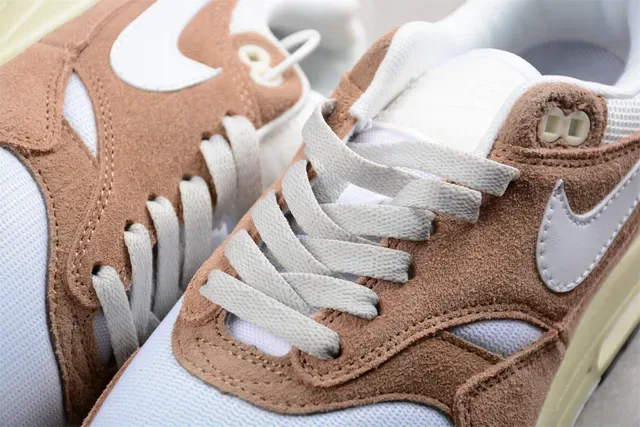 Nike Air Max 1 Tan and White Lifestyle Sneakers 7