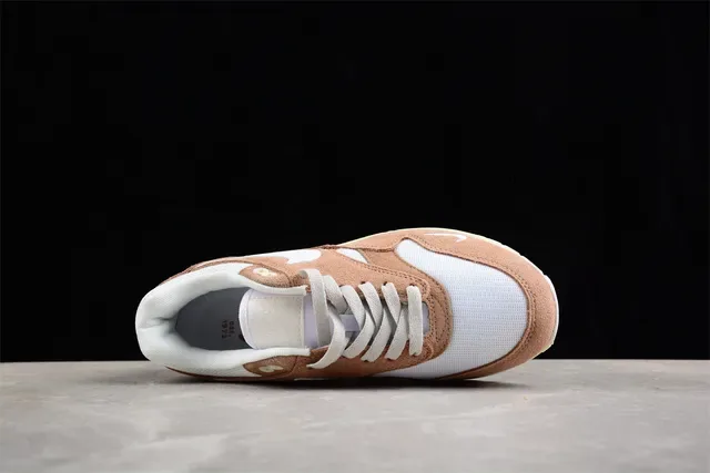 Nike Air Max 1 Tan and White Lifestyle Sneakers 12