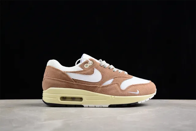 Nike Air Max 1 Tan and White Lifestyle Sneakers 14