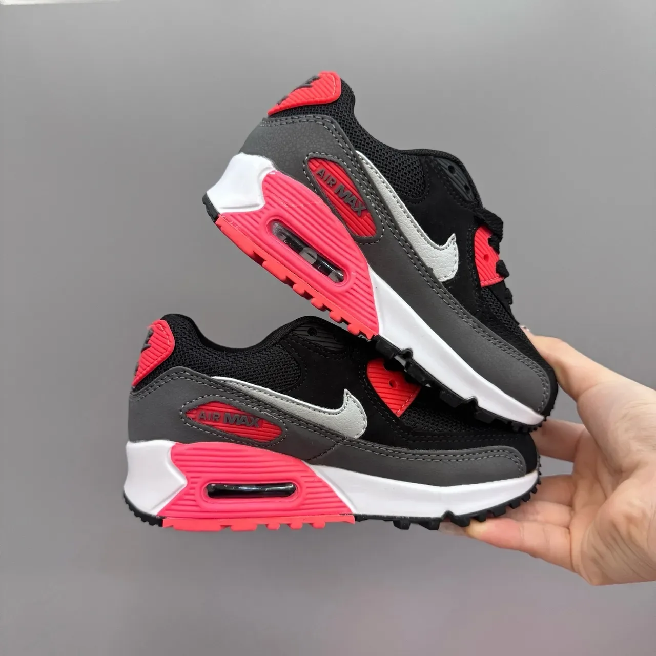 Nike Air Max 90 All White Lifestyle Sneakers 17