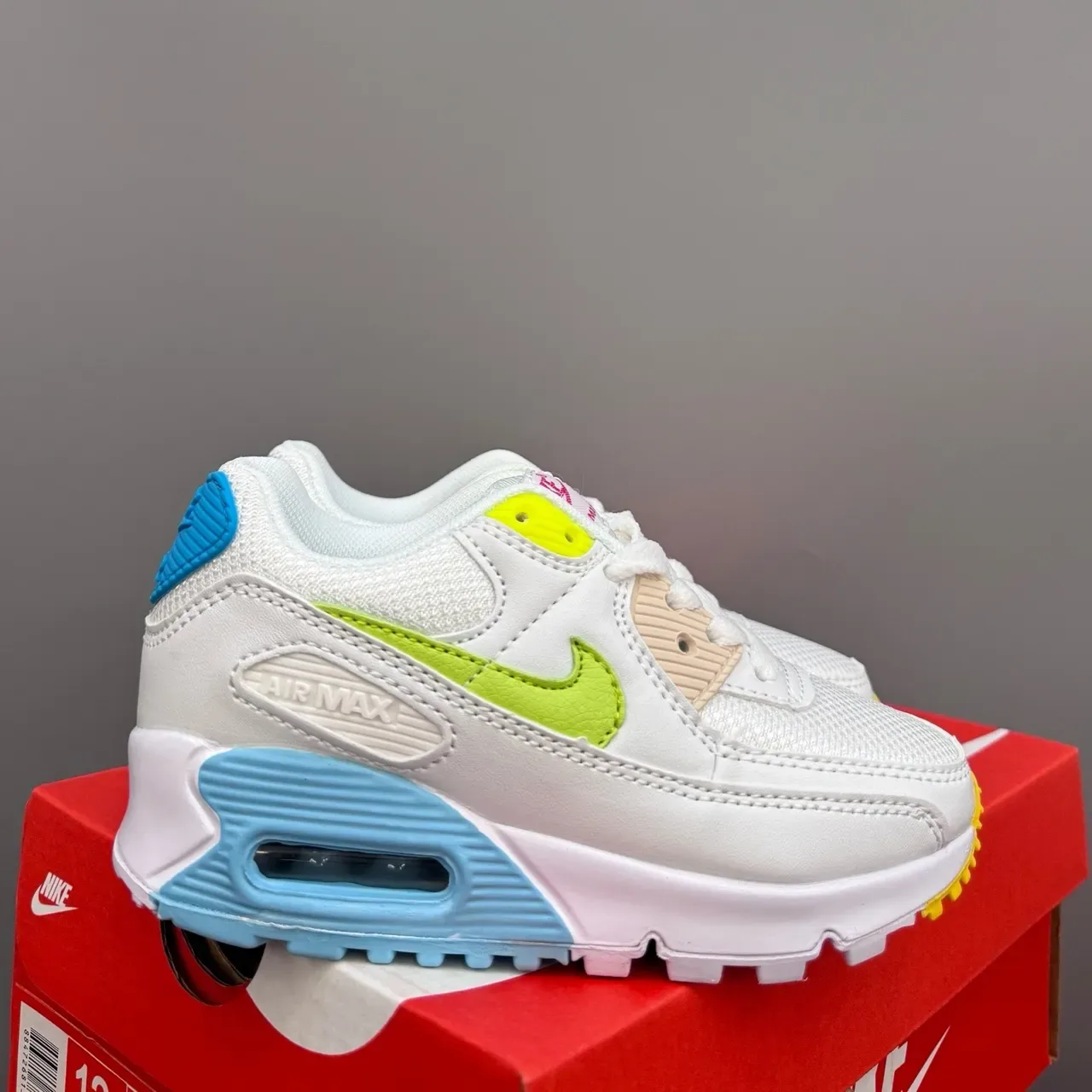 Nike Air Max 90 All White Lifestyle Sneakers 24