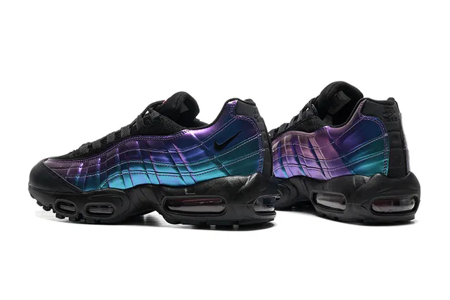 Nike Air Max 95 Iridescent Quilted Black Lifestyle Sneakers 3