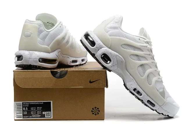 Nike Air Max Plus Multicolor Speckled Lifestyle Sneakers 13