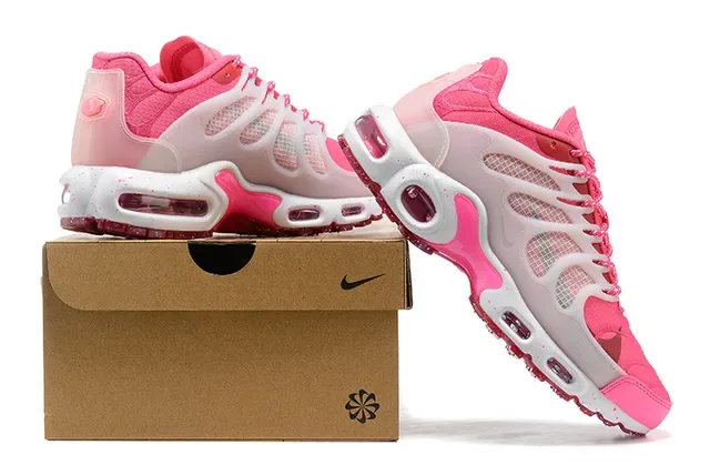 Nike Air Max Plus Pink and White Lifestyle Sneakers 6