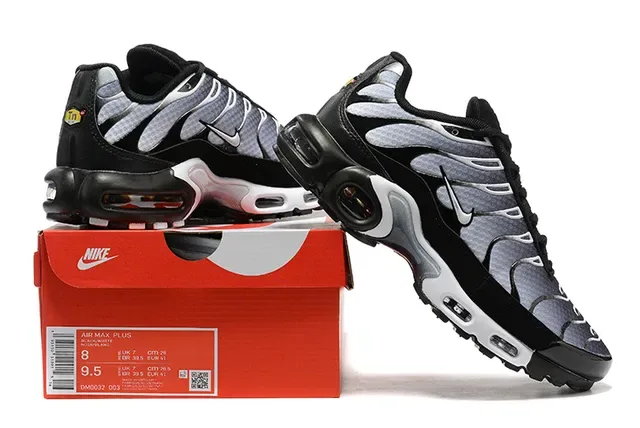 Nike Air Max Plus TN Black Silver Green Lifestyle Sneakers 2