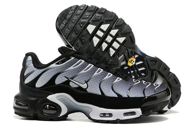 Nike Air Max Plus TN Black Silver Green Lifestyle Sneakers 3