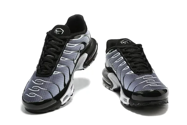 Nike Air Max Plus TN Black Silver Green Lifestyle Sneakers 6