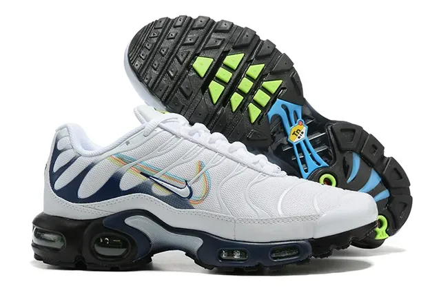 Nike Air Max Plus TN Black Silver Green Lifestyle Sneakers 9