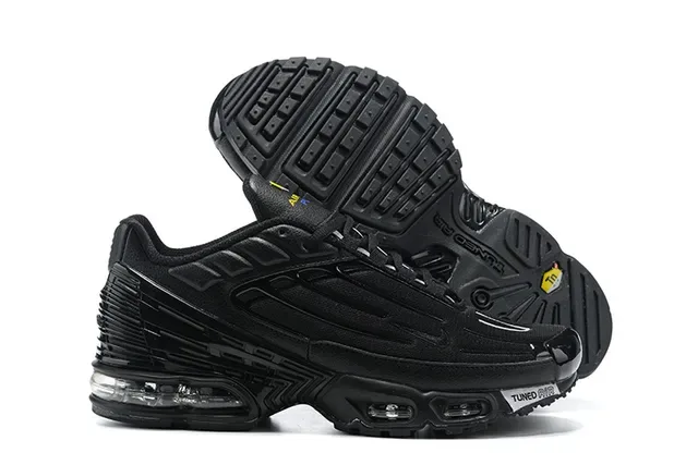 Nike Air Max Plus Tuned Air Black Gradient Lifestyle Sneakers 10