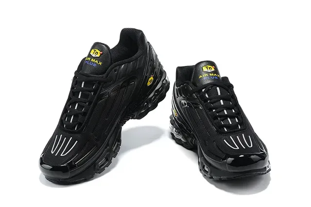 Nike Air Max Plus Tuned Air Black Gradient Lifestyle Sneakers 12