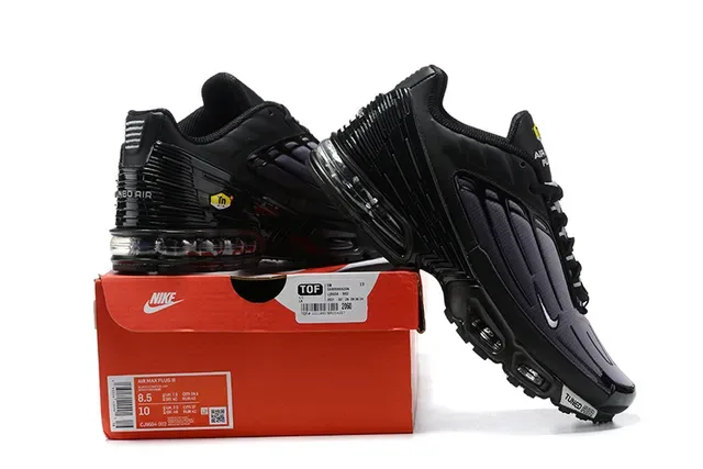 Nike Air Max Plus Tuned Air Black Gradient Lifestyle Sneakers 14