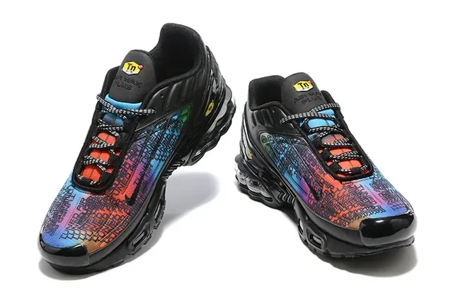 Nike Air Max Plus Tuned Air Black Gradient Lifestyle Sneakers 23