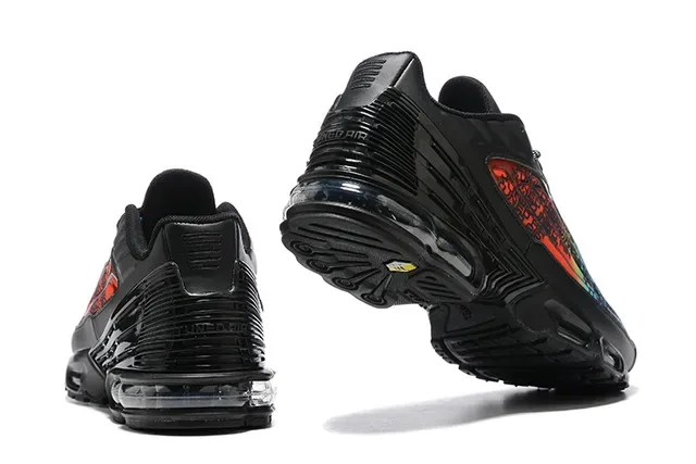 Nike Air Max Plus Tuned Air Black Gradient Lifestyle Sneakers 24
