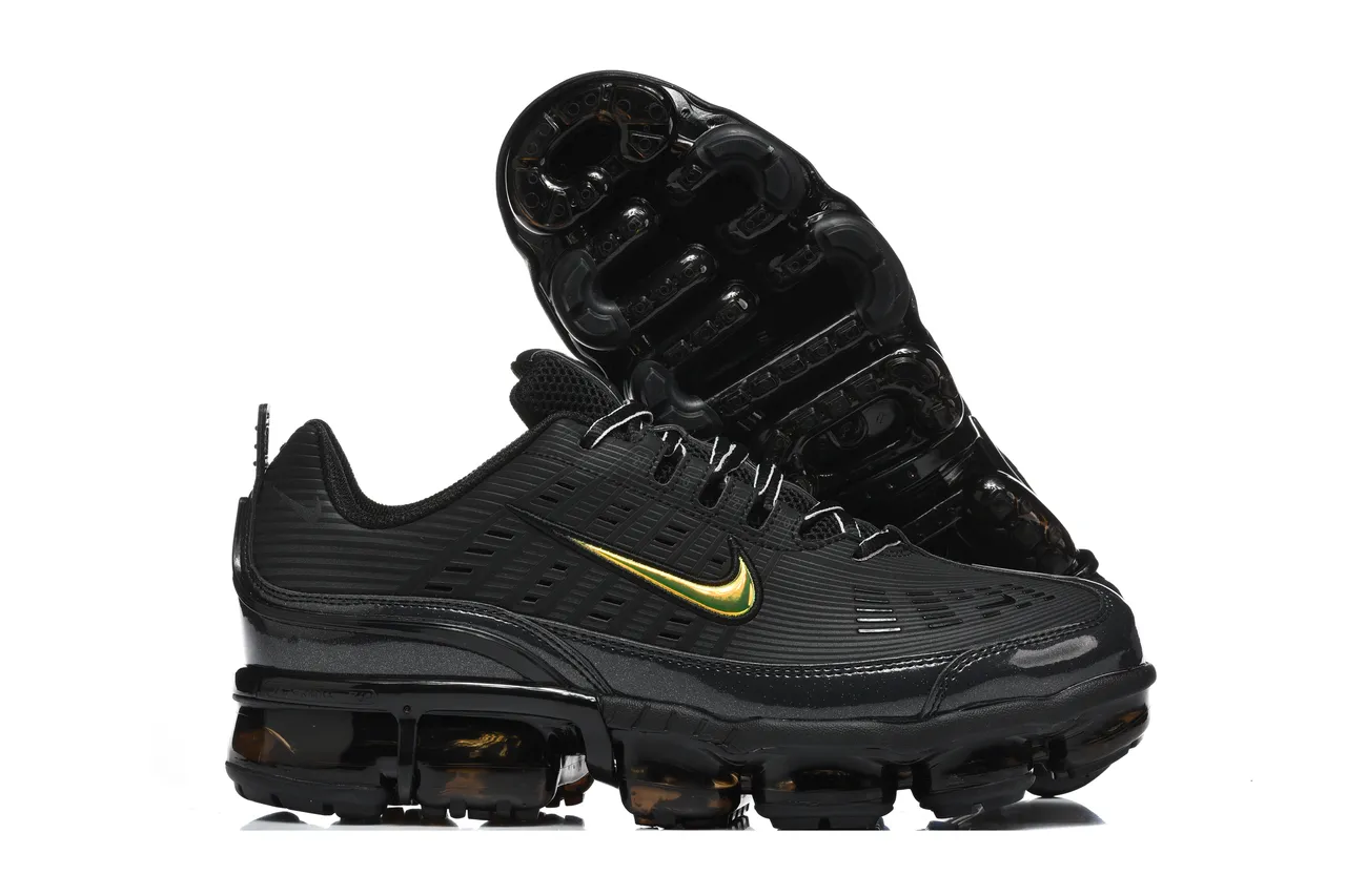 Nike Air VaporMax Plus Black Iridescent Swoosh Lifestyle Sneakers 5