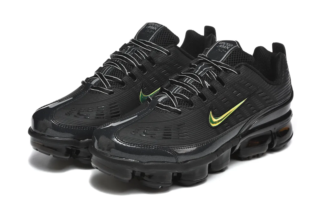 Nike Air VaporMax Plus Black Iridescent Swoosh Lifestyle Sneakers 6