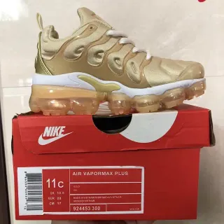 Nike Air VaporMax Plus Gold Lifestyle Sneakers