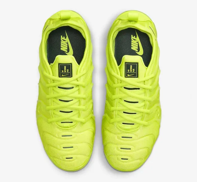 Nike Air VaporMax Plus Neon Green Lifestyle Sneakers 2