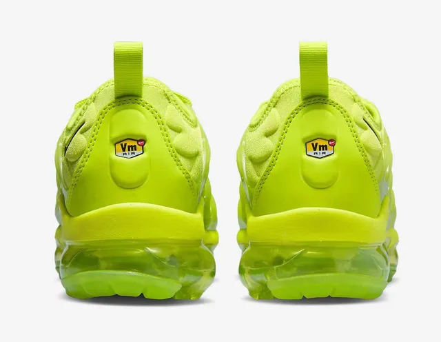 Nike Air VaporMax Plus Neon Green Lifestyle Sneakers 6
