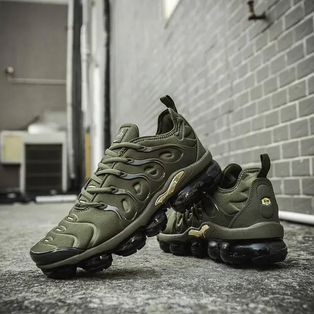 Nike Air VaporMax Plus Olive Green Metallic Gold Lifestyle Sneakers 16
