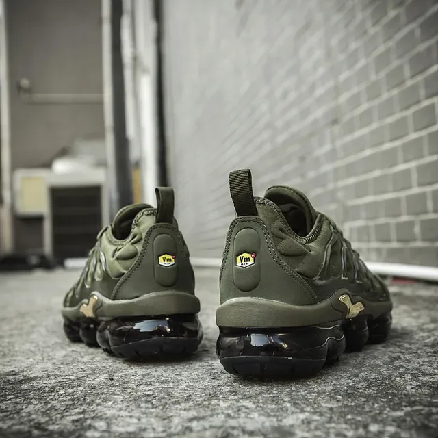 Nike Air VaporMax Plus Olive Green Metallic Gold Lifestyle Sneakers 17