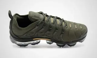 Nike Air VaporMax Plus Olive Green Metallic Gold Lifestyle Sneakers 23