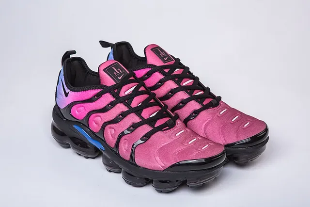 Nike Air VaporMax Plus Pink Purple Blue Lifestyle Sneakers 18