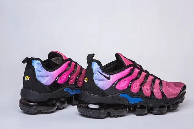Nike Air VaporMax Plus Pink Purple Blue Lifestyle Sneakers 20