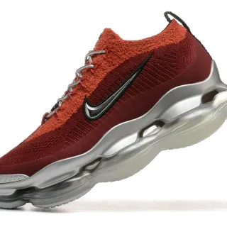 Nike Air VaporMax Plus Chaussures de course en tricot rouge bordeaux