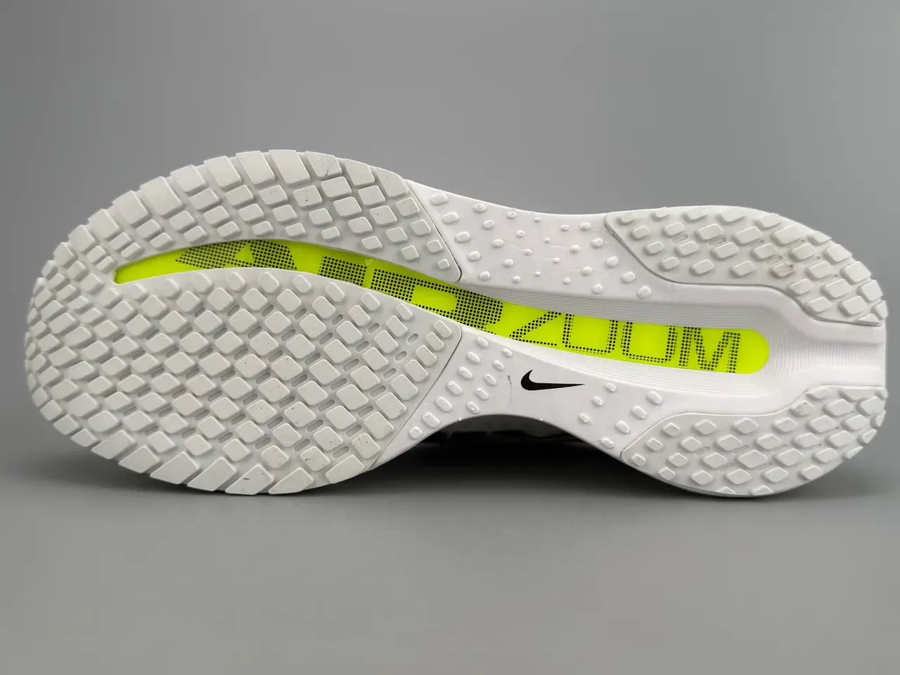 Nike Air Zoom White Green Engineered Mesh Upper Full-Length Visible Unit Running Shoes 8