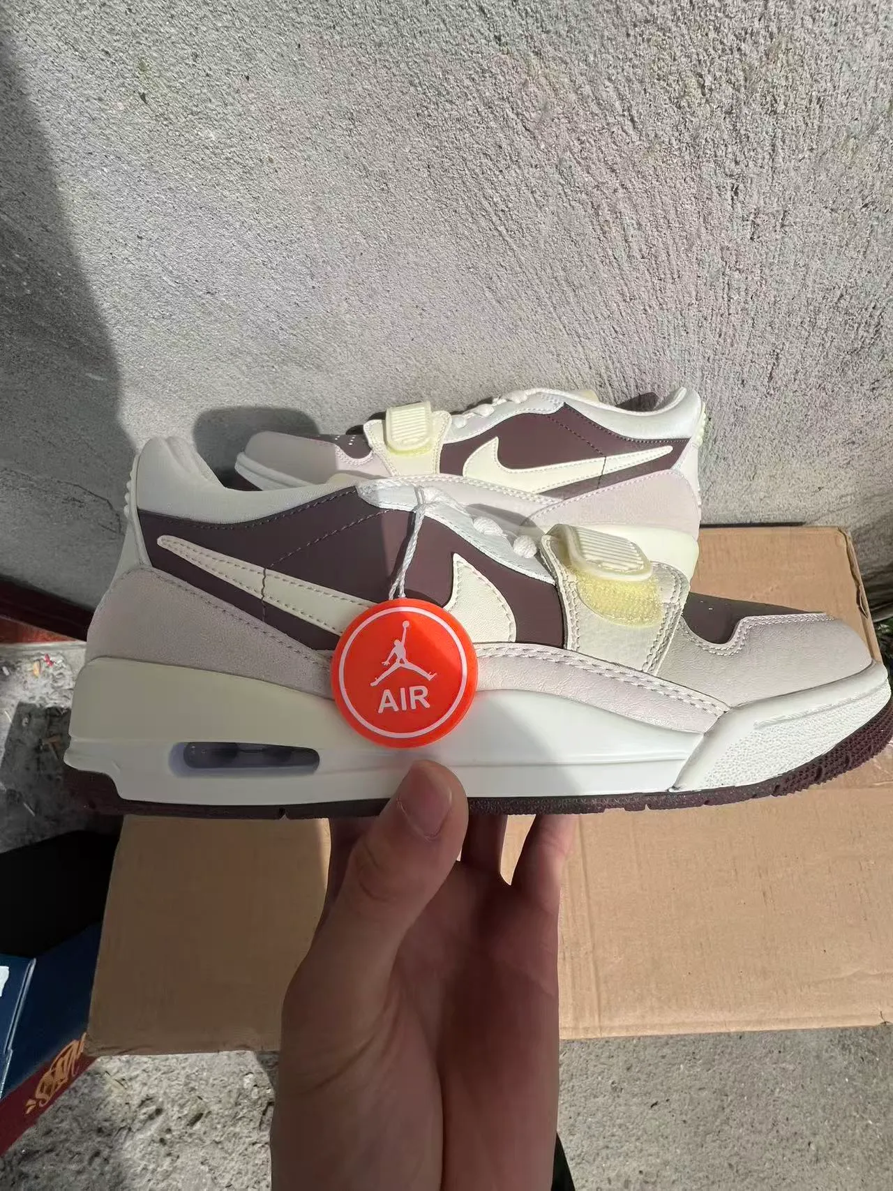 Nike Beige Brown Layered Upper Dual Strap Closure Lifestyle Sneakers 7