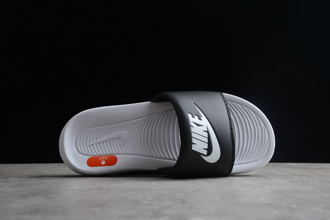 Nike Benassi JDI Contrast Strap Slippers 10