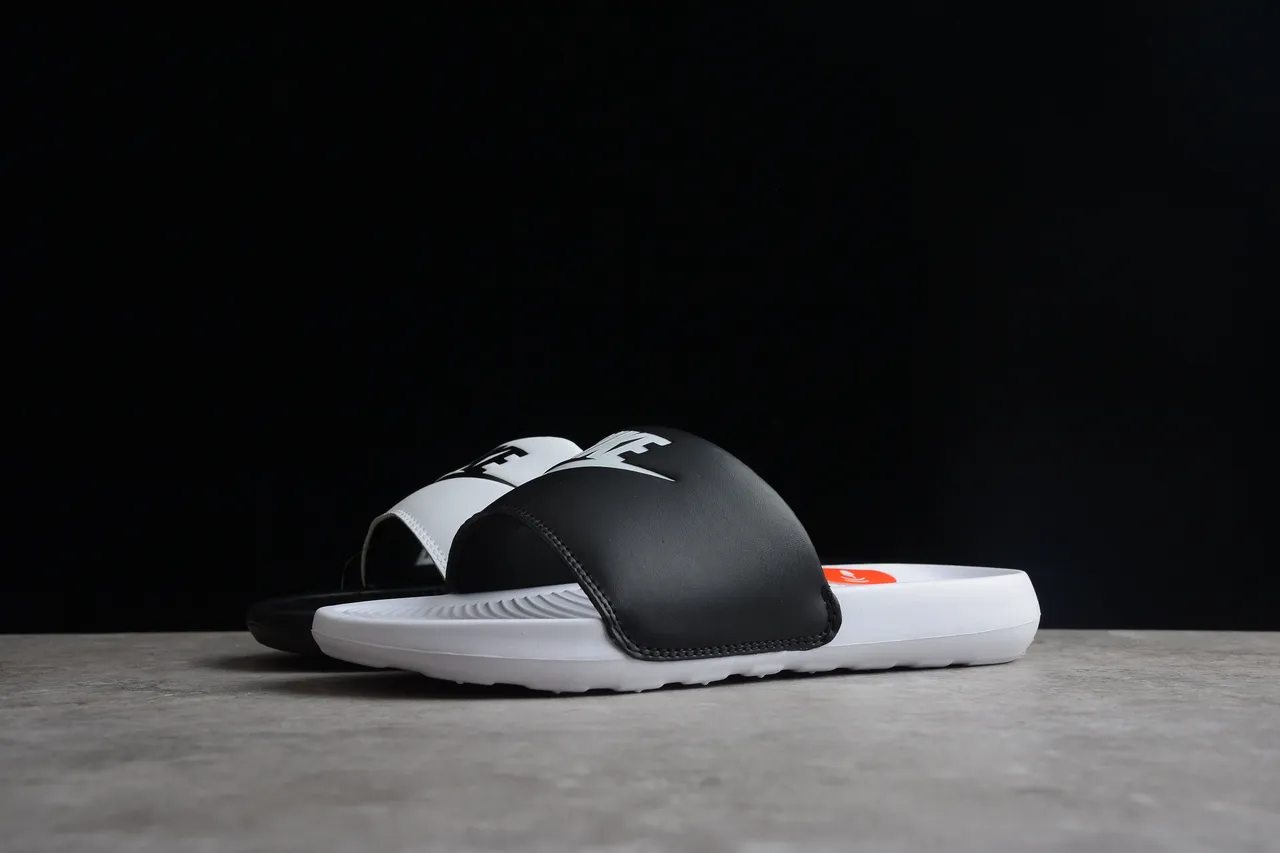 Nike Benassi JDI Contrast Strap Slippers 12
