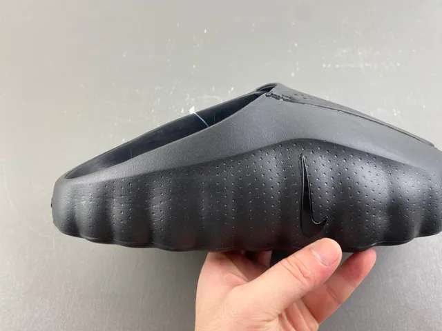 Nike Black Blue Molded Monolithic Sole Perforated Ventilation Panel Slippers 3