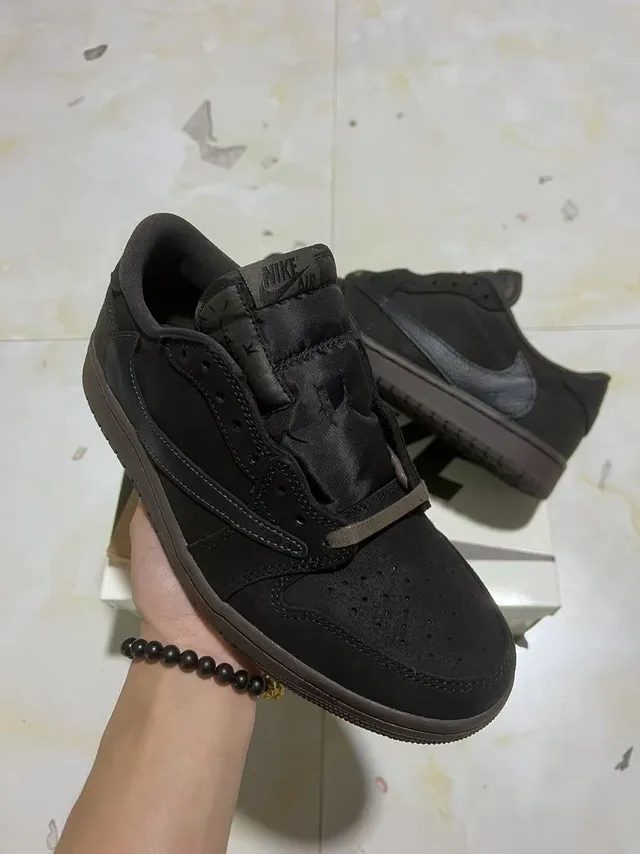 Nike Black Brown Low-Top Suede And Leather Panelled Lifestyle Sneakers 2