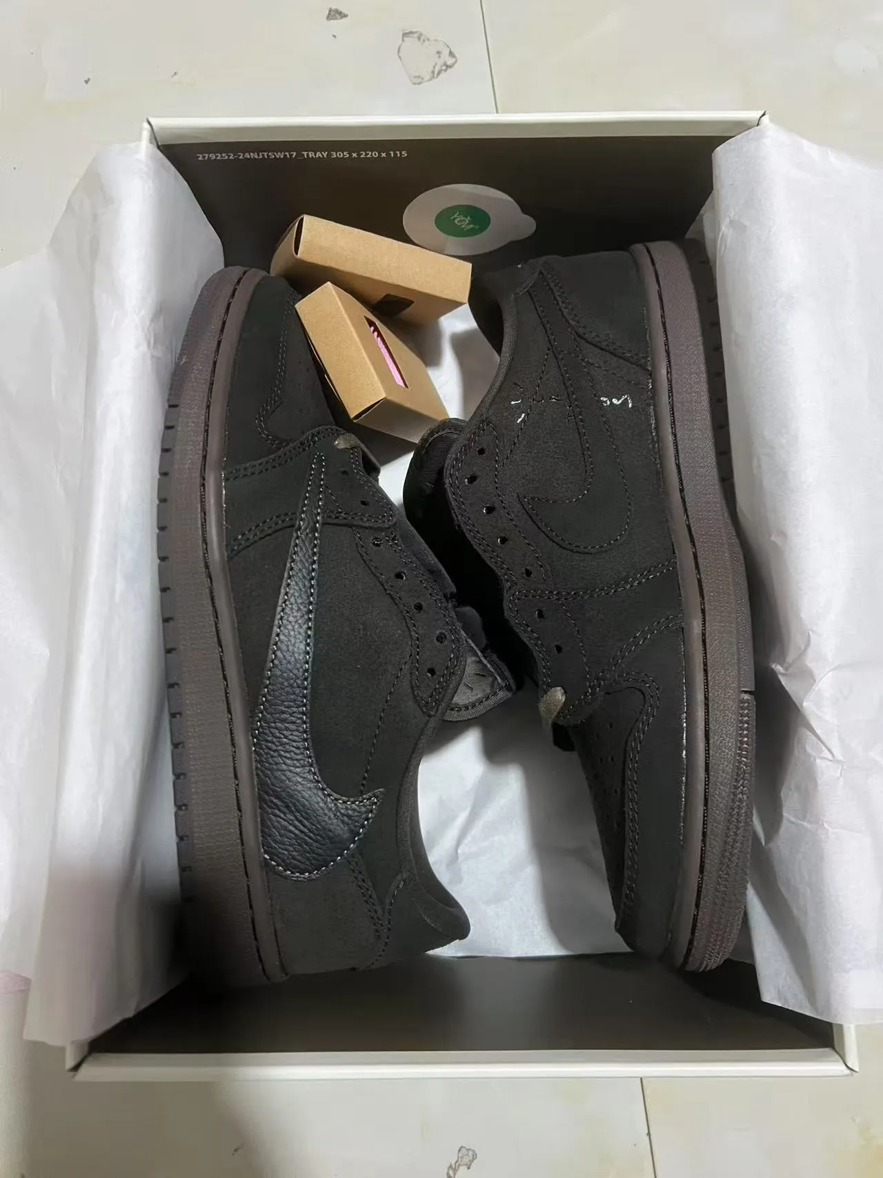 Nike Black Brown Low-Top Suede And Leather Panelled Lifestyle Sneakers 9