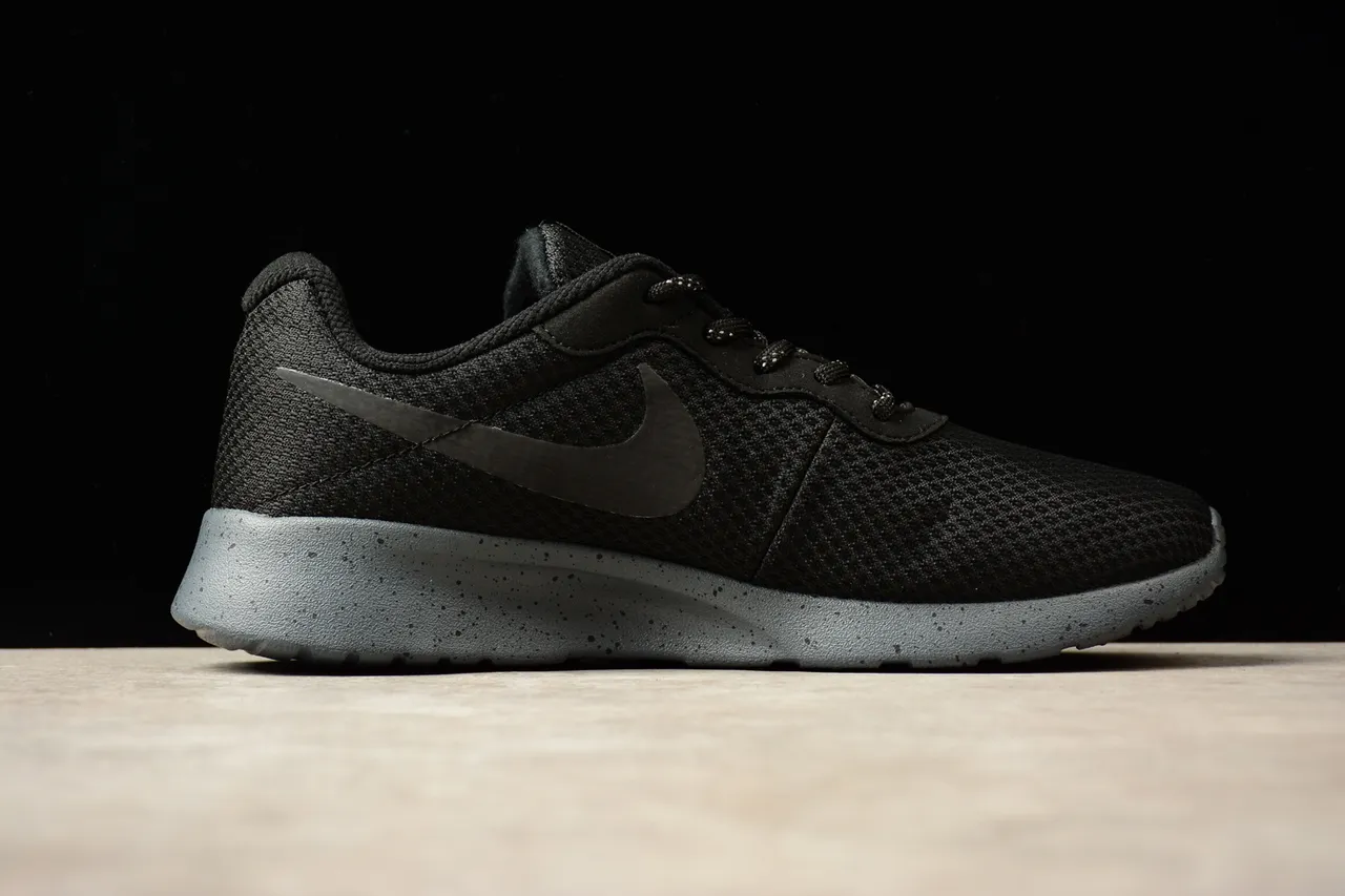 Nike Black Gray Knit Upper Speckled Midsole Lifestyle Sneakers 7